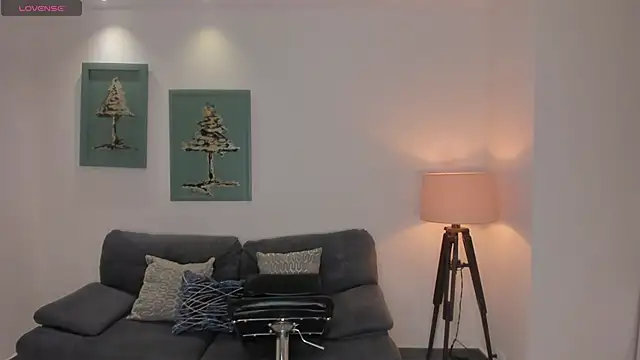 AlinaKravitz online show from 05-27-26, 01:57