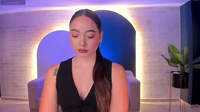 AlinaKravitz online show from 02-13-26, 12:05