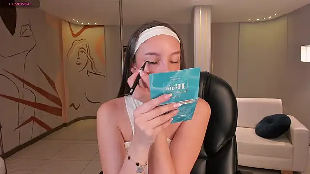 KaiaFerreira online show from 09-19-25, 01:48