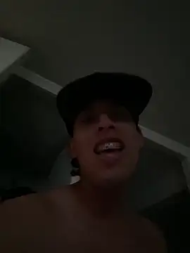 Snapshot of breiderxexiboys chatting on 01-09-25, 12:14 breiderxexiboys online show from 01-09-25, 12:14