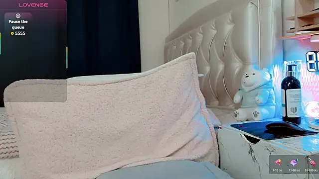 Snapshot of lunalovedoll_ chatting on 06-03-26, 06:45 lunalovedoll online show from 06-03-26, 06:45