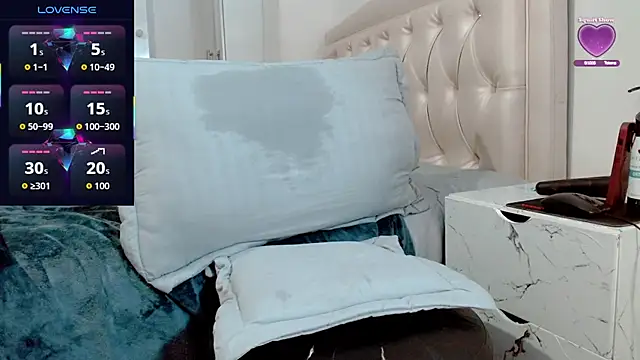 lunalovedoll  online show from 12-04-25, 09:14