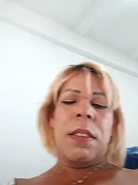 blondebitchlitle online show from 10-13-25, 05:36