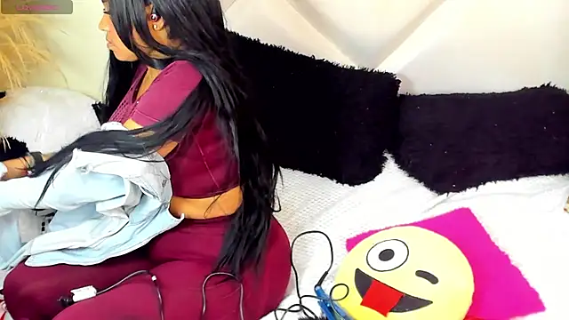 ScarlethNatasha online show from 05-09-26, 05:11