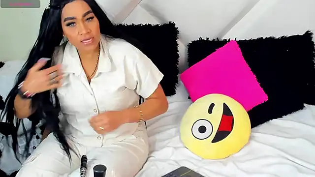 ScarlethNatasha online show from 04-22-26, 03:46