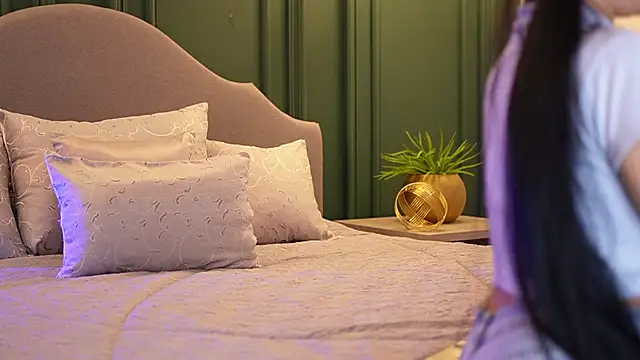 ArwenMuse online show from 11-10-25, 10:04