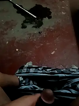 Snapshot of dvaughn3117 chatting on 01-08-25, 02:57 dvaughn3117 online show from 01-08-25, 02:57