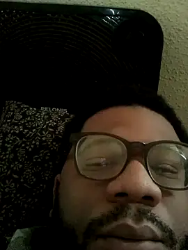 Snapshot of dvaughn3117 chatting on 03-11-25, 03:56 dvaughn3117 online show from 03-11-25, 03:56