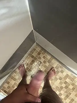 mylovetr1 online show from 09-21-25, 11:32