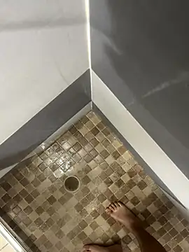 mylovetr1 online show from 10-26-25, 01:17