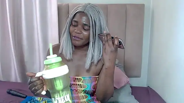 Kikiblaze77 online show from 12-10-24, 08:19