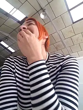 Snapshot of alexxxa69 chatting on 03-21-25, 03:35 alexxxa69 online show from 03-21-25, 03:35