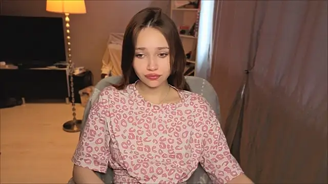 SweetLinaa online show from 05-19-26, 09:27
