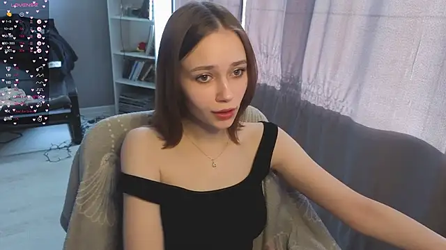 Snapshot of SweetLinaa chatting on 02-22-26, 06:27 SweetLinaa online show from 02-22-26, 06:27