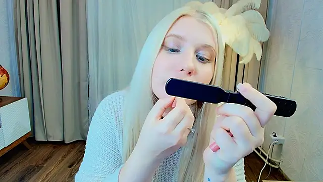 Evacadooo online show from 01-13-26, 02:59