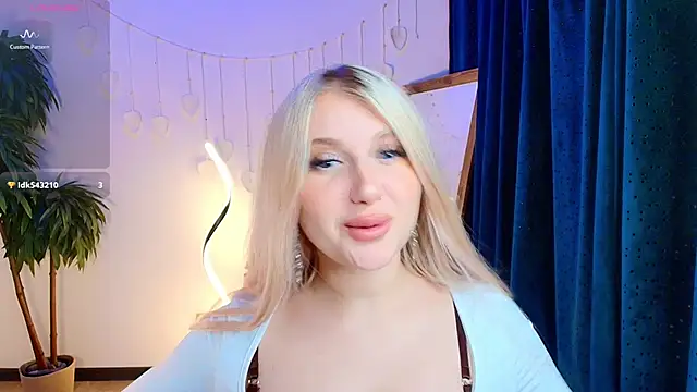 Evacadooo online show from 02-10-26, 02:32