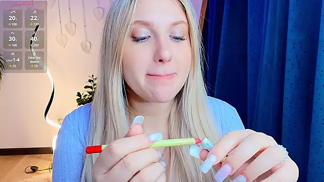 Evacadooo online show from 03-03-26, 03:02