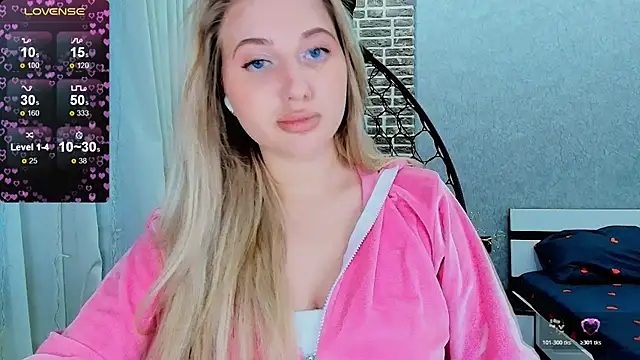 Evacadooo online show from 10-29-25, 10:58