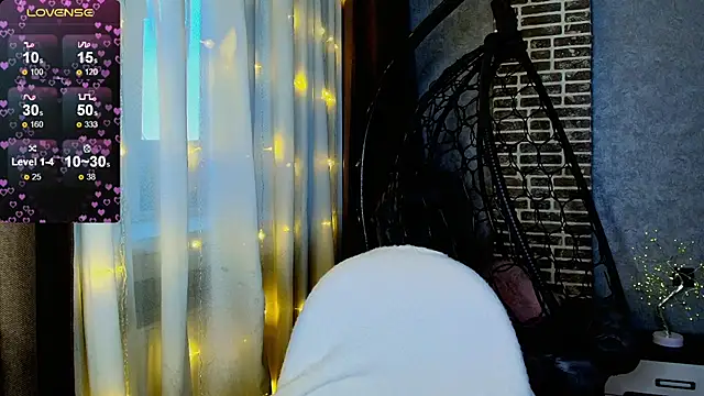 Evacadooo online show from 11-16-25, 02:05