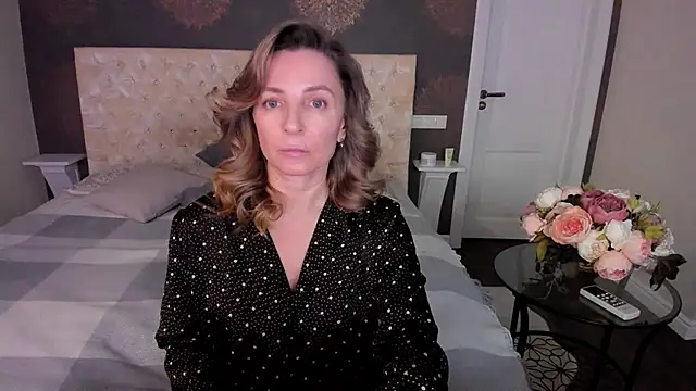 AllisonWilliams online show from 11-27-25, 03:23