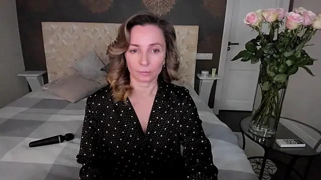 AllisonWilliams online show from 11-28-25, 03:34