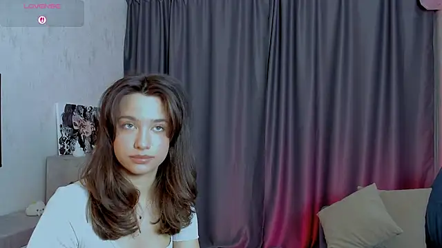 Snapshot of EmeliaReaper chatting on 11-03-25, 08:56 EmeliaReaper online show from 11-03-25, 08:56