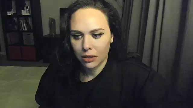 Snapshot of MollyCheiz chatting on 03-10-25, 12:39 MollyCheiz online show from 03-10-25, 12:39
