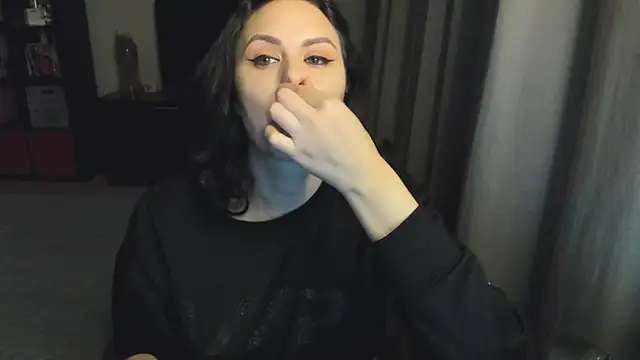 Snapshot of MollyCheiz chatting on 09-18-25, 10:13 MollyCheiz online show from 09-18-25, 10:13