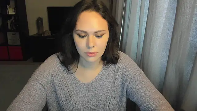 MollyCheiz online show from 10-25-25, 10:47