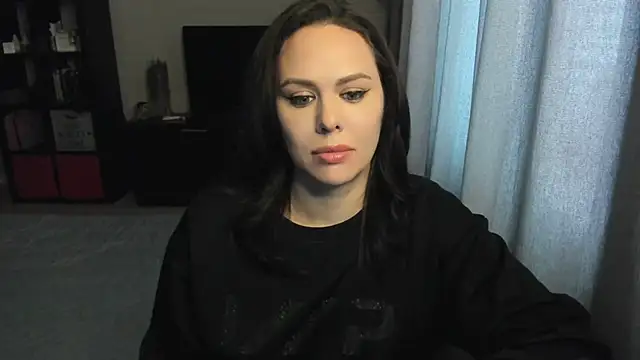 Snapshot of MollyCheiz chatting on 10-23-25, 11:09 MollyCheiz online show from 10-23-25, 11:09