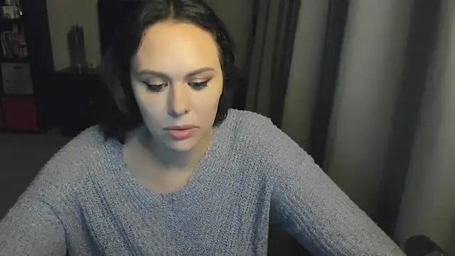 Snapshot of MollyCheiz chatting on 09-23-25, 10:06 MollyCheiz online show from 09-23-25, 10:06