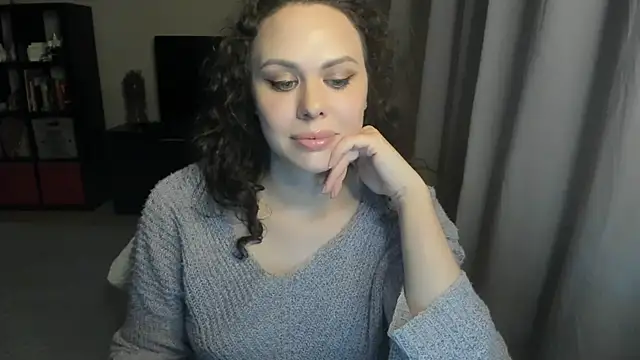 MollyCheiz online show from 05-26-26, 09:24
