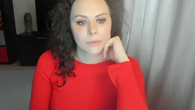 Snapshot of MollyCheiz chatting on 06-15-26, 04:28 MollyCheiz online show from 06-15-26, 04:28