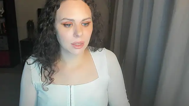 Snapshot of MollyCheiz chatting on 07-02-26, 01:50 MollyCheiz online show from 07-02-26, 01:50