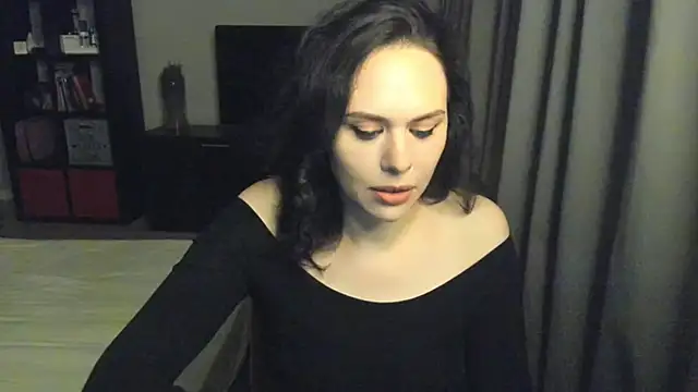 Snapshot of MollyCheiz chatting on 01-31-25, 11:03 MollyCheiz online show from 01-31-25, 11:03