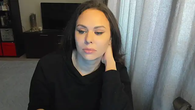 Snapshot of MollyCheiz chatting on 10-17-25, 11:45 MollyCheiz online show from 10-17-25, 11:45