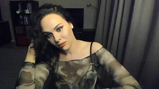 Snapshot of MollyCheiz chatting on 03-04-25, 08:38 MollyCheiz online show from 03-04-25, 08:38