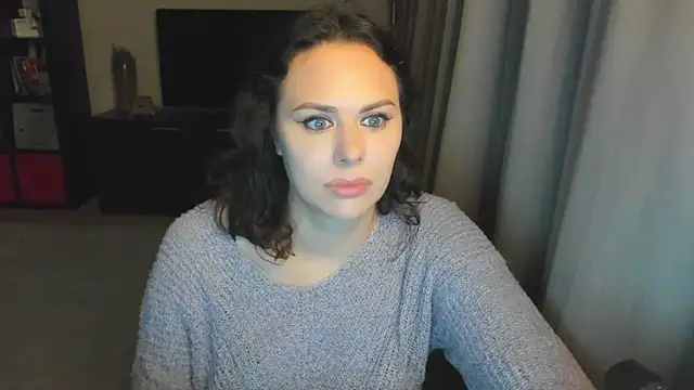 Snapshot of MollyCheiz chatting on 09-22-25, 05:19 MollyCheiz online show from 09-22-25, 05:19