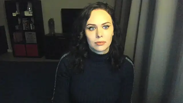 Snapshot of MollyCheiz chatting on 01-27-25, 08:17 MollyCheiz online show from 01-27-25, 08:17