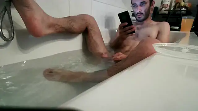 Snapshot of kisandgioni chatting on 09-14-25, 01:33 kisandgioni online show from 09-14-25, 01:33