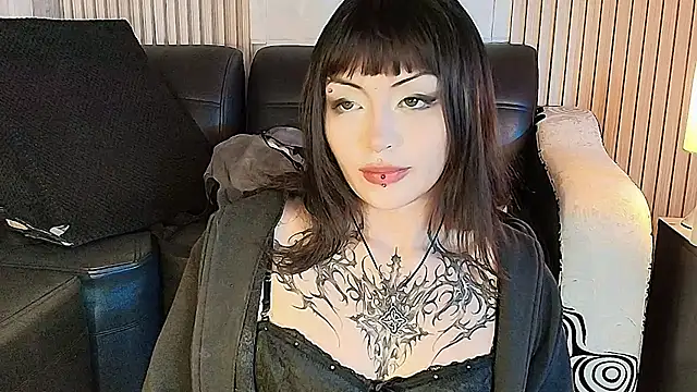 Snapshot of honney_dark chatting on 05-25-26, 03:00 honney dark online show from 05-25-26, 03:00