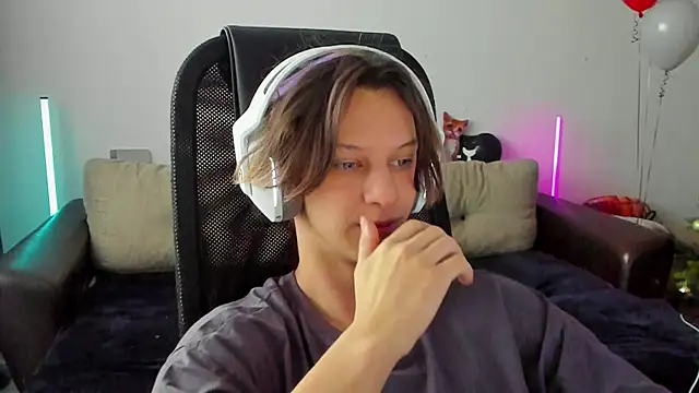 Ostin meow online show from 01-14-26, 07:12