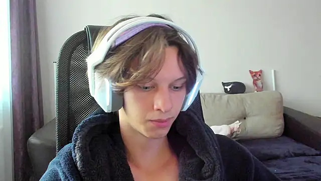 Ostin meow online show from 10-25-25, 10:47