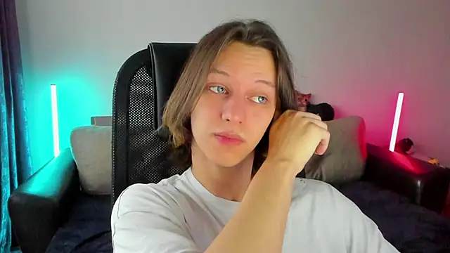 Ostin meow online show from 04-13-26, 12:31