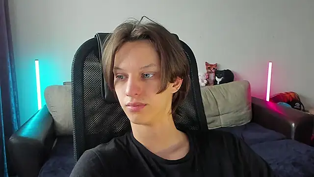 Ostin meow online show from 05-21-26, 06:33