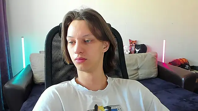 Ostin meow online show from 05-15-26, 03:37