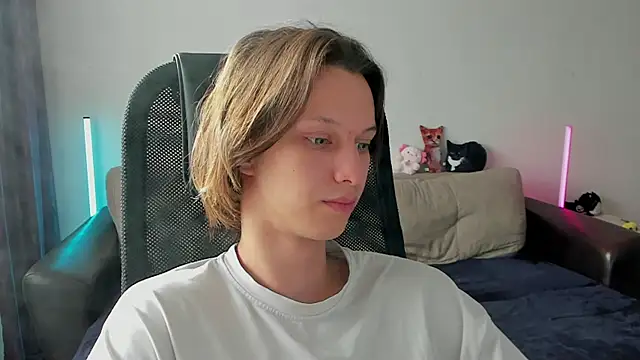 Ostin meow online show from 04-09-26, 10:43