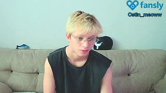 Snapshot of Ostin_meow chatting on 01-12-25, 08:25 Ostin meow online show from 01-12-25, 08:25
