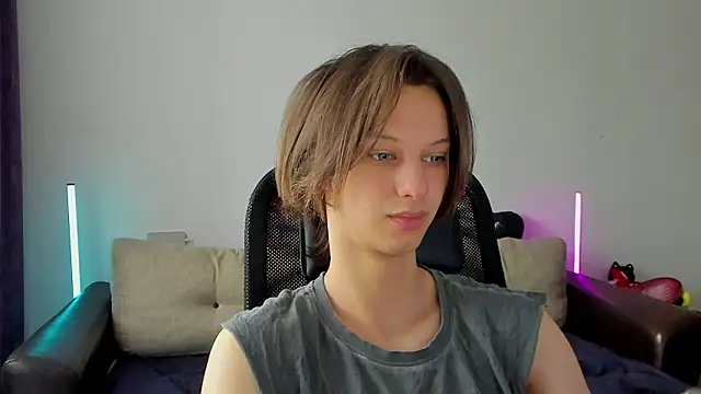 Ostin meow online show from 03-08-26, 09:23