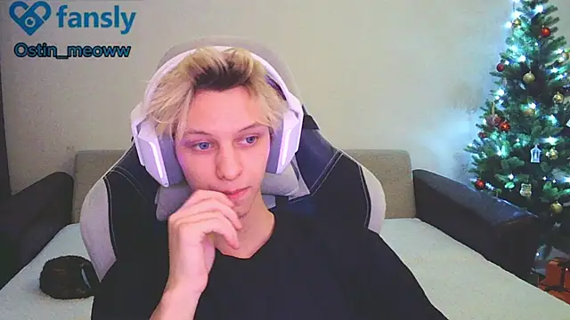 Snapshot of Ostin_meow chatting on 01-14-25, 05:01 Ostin meow online show from 01-14-25, 05:01